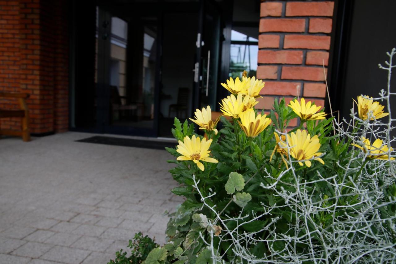 Osrodek Turystyczny Warzenko Hotel ภายนอก รูปภาพ